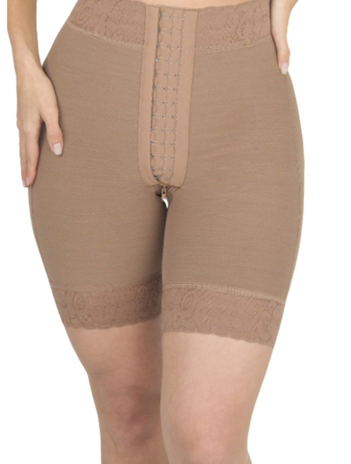 Midwaist shorts with Clasps